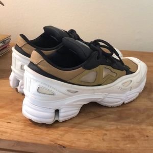 Adidas x Raf Simons Ozweego III ‘Khaki’ (2017)